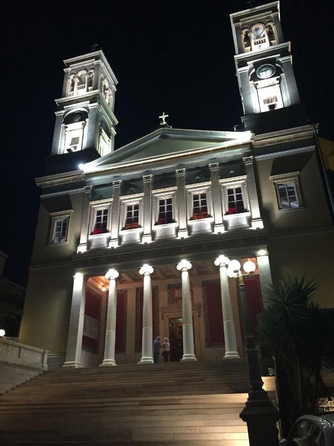 Traditional Medieval Stone House In "Ano Syros" Exterior foto
